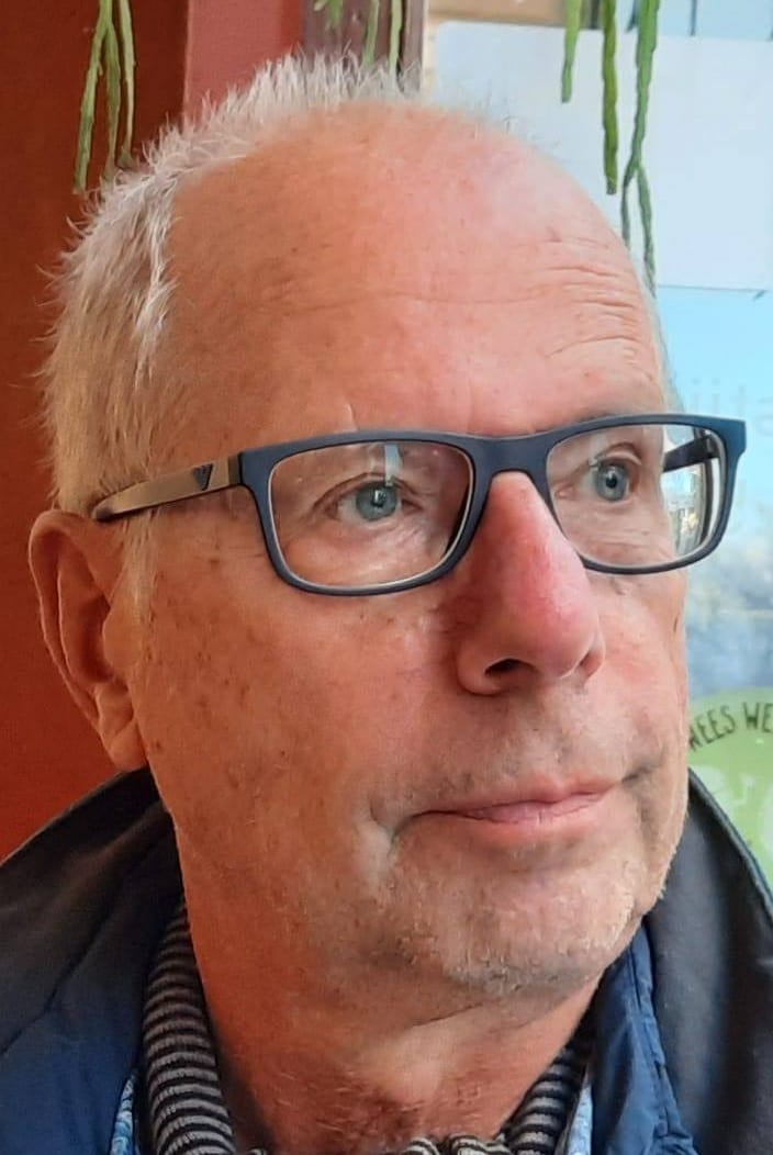Portretfoto van drs. Ron van Deth